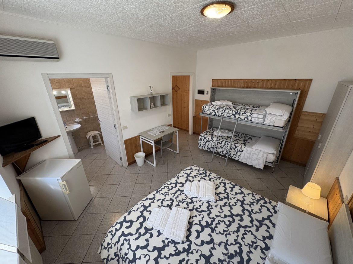 Camera Familiare Quadrupla